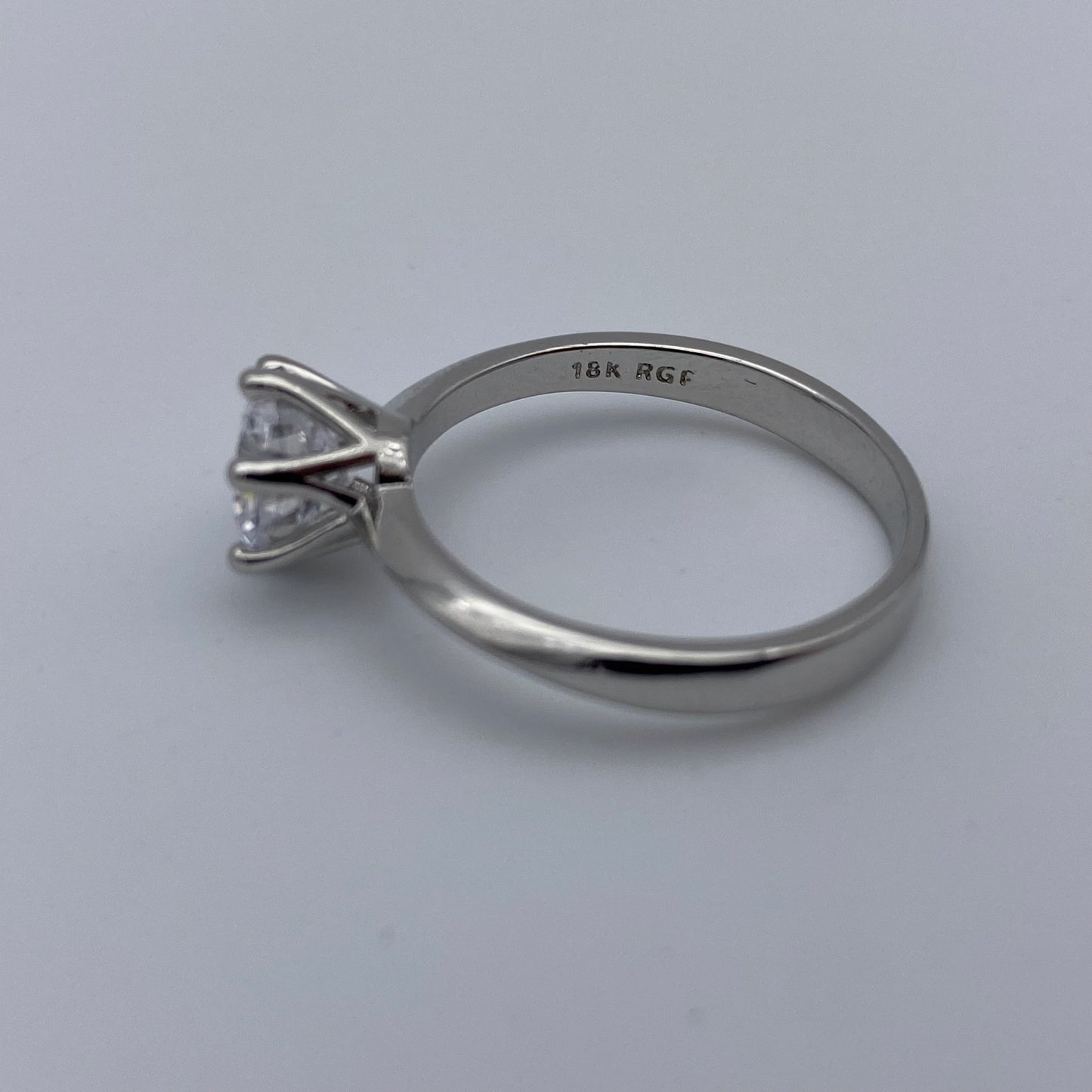 18 carat white gold plated women's ring 