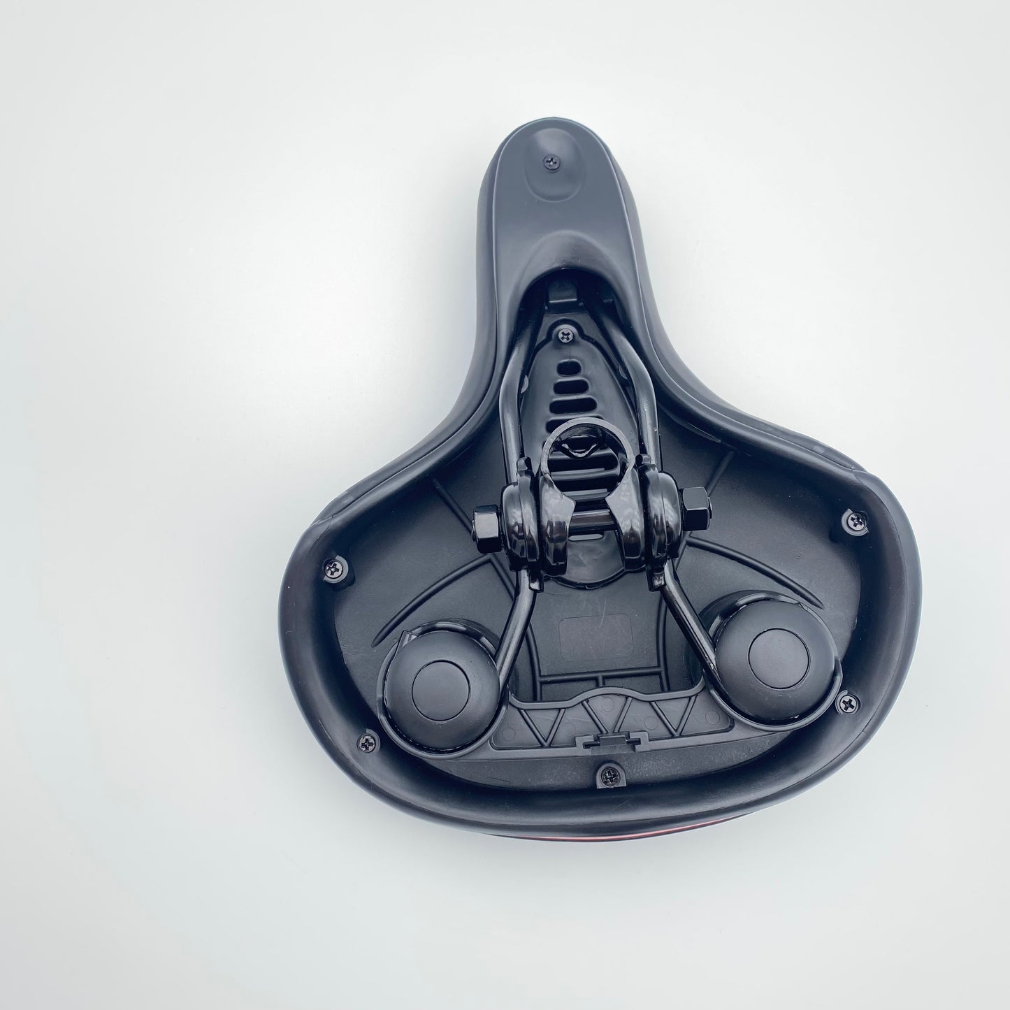 Comfortable bicycle saddle