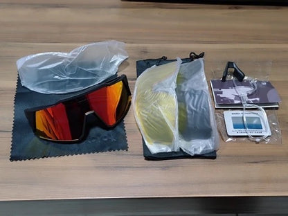 Lunettes de cyclisme + 3 verres offert